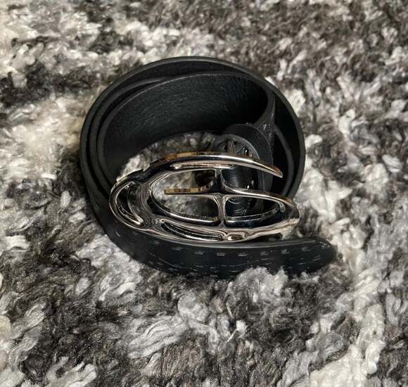 Unbranded Other - Y2K Silver Chrome Emblem Black Embossed Leather Belt